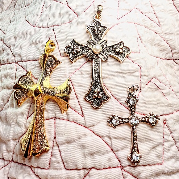 Sarah Coventry Jewelry - 1975 Vintage Sarah Coventry Crosses lot
